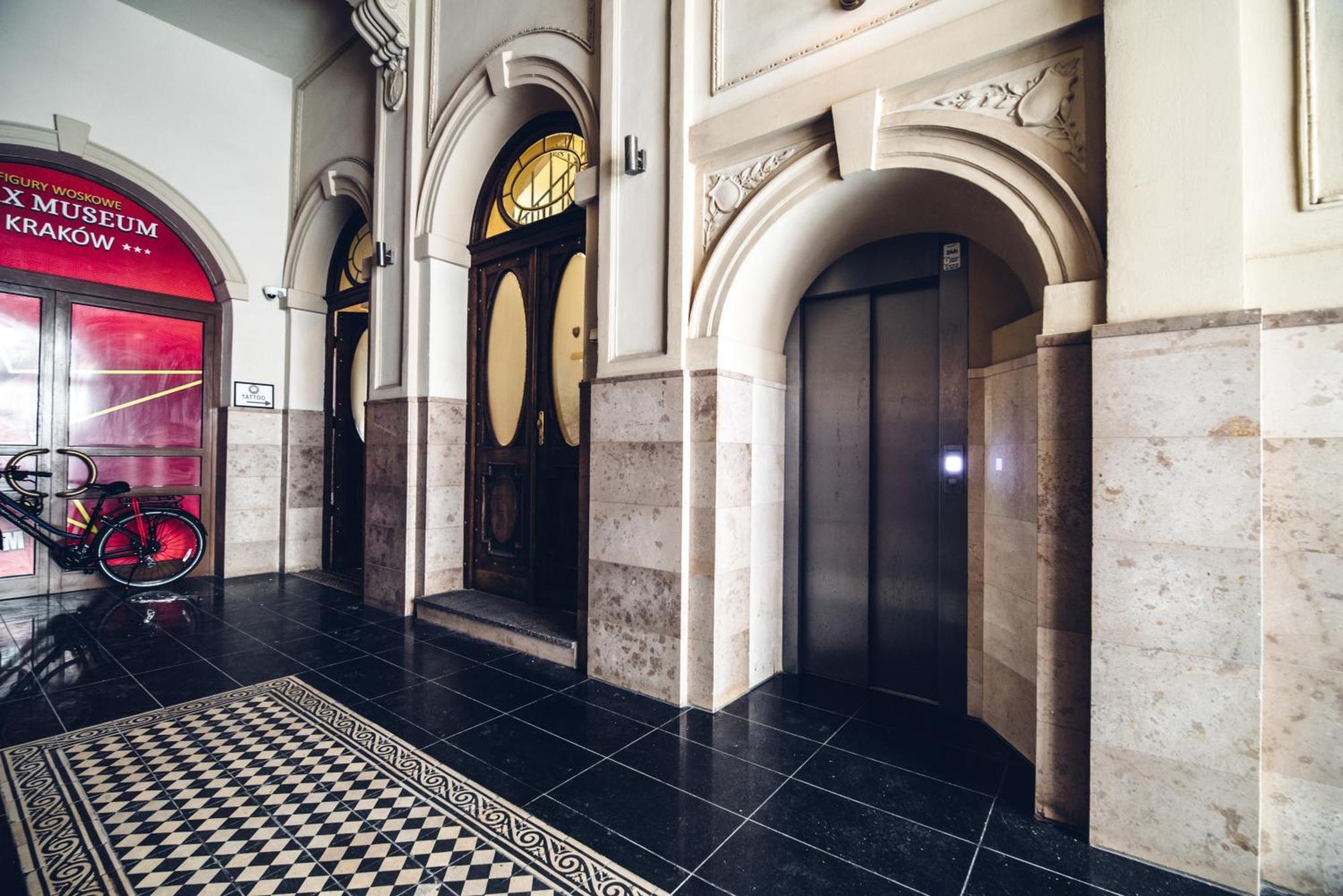 Ferienwohnung Quiet Luxury On Florianska Krakau Exterior foto